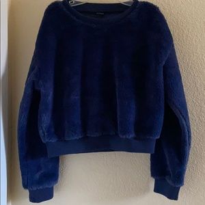 Fluffy crew neck sweater shirt